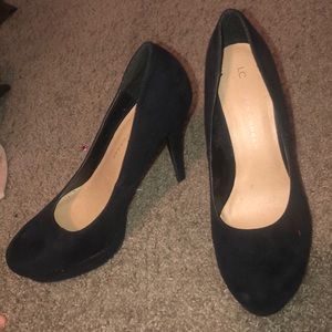 Black Pumps barely worn size 9